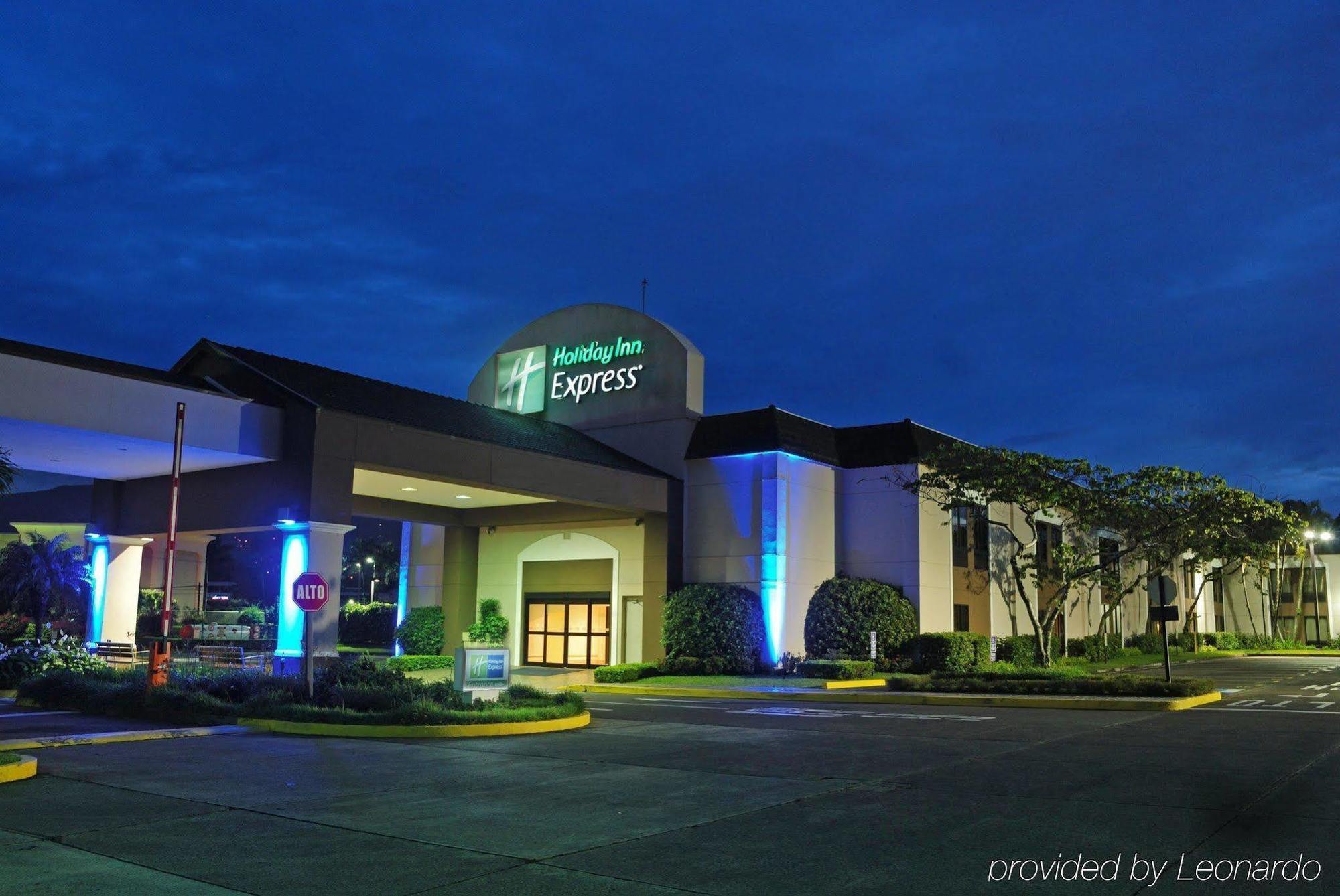 Holiday Inn Express San Jose Airport, An Ihg Hotel Alajuela Zewnętrze zdjęcie